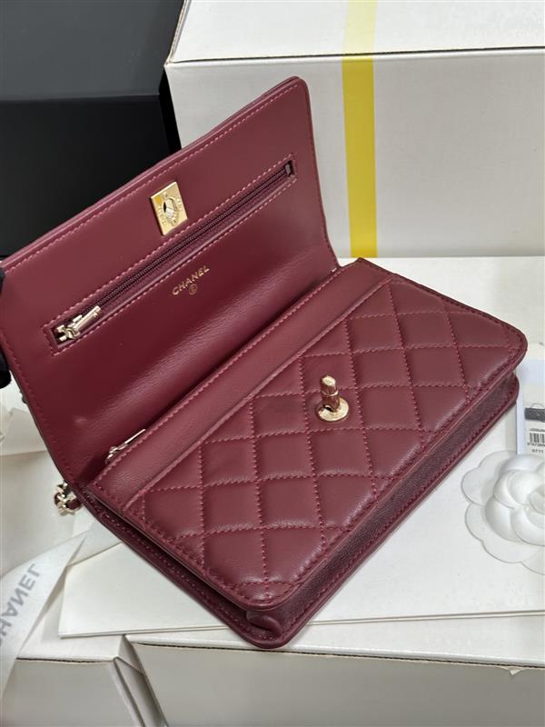 2026127205142259 700